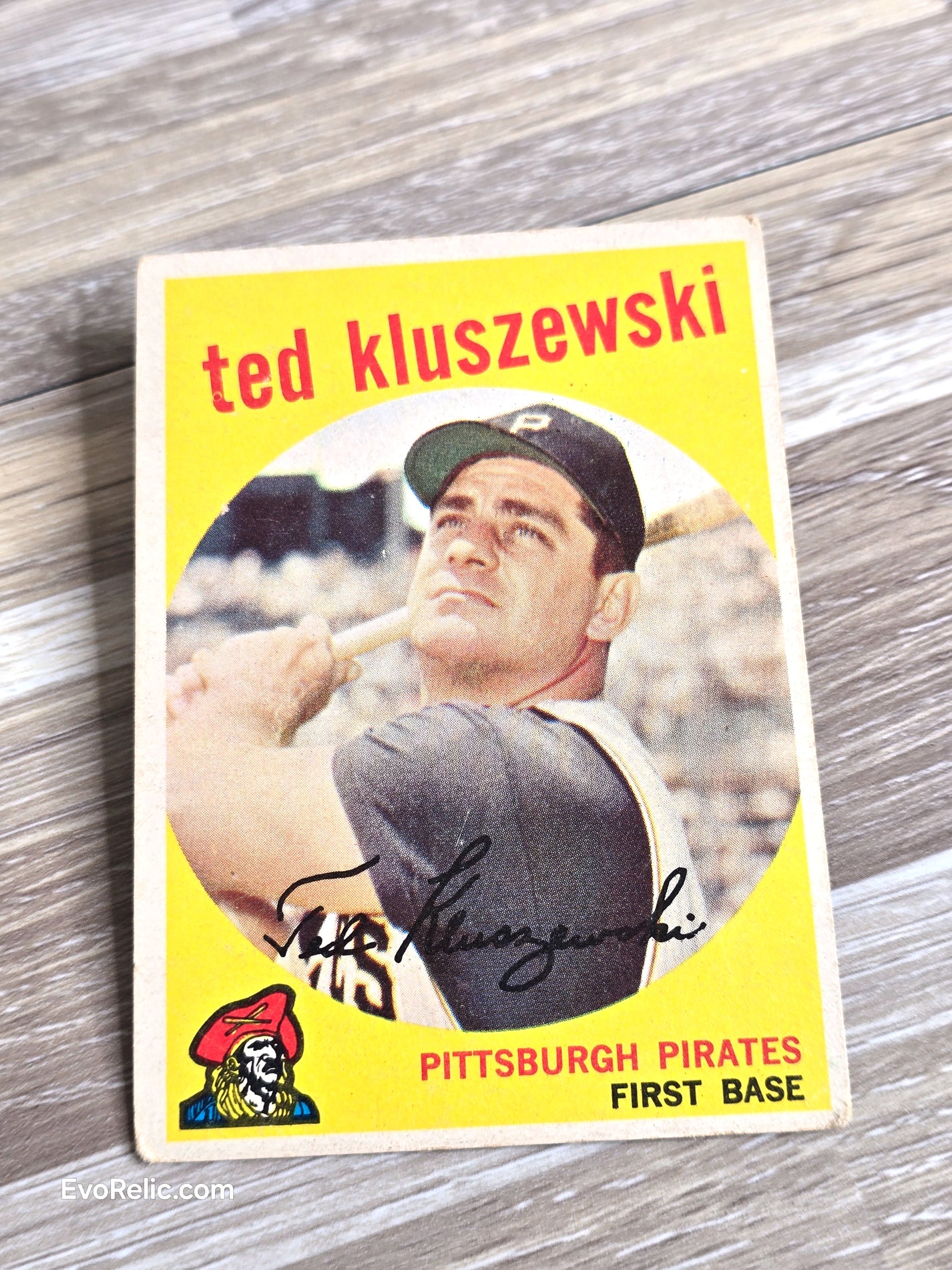 1959 Ted Kluszewski Baseball Card Topps No 35