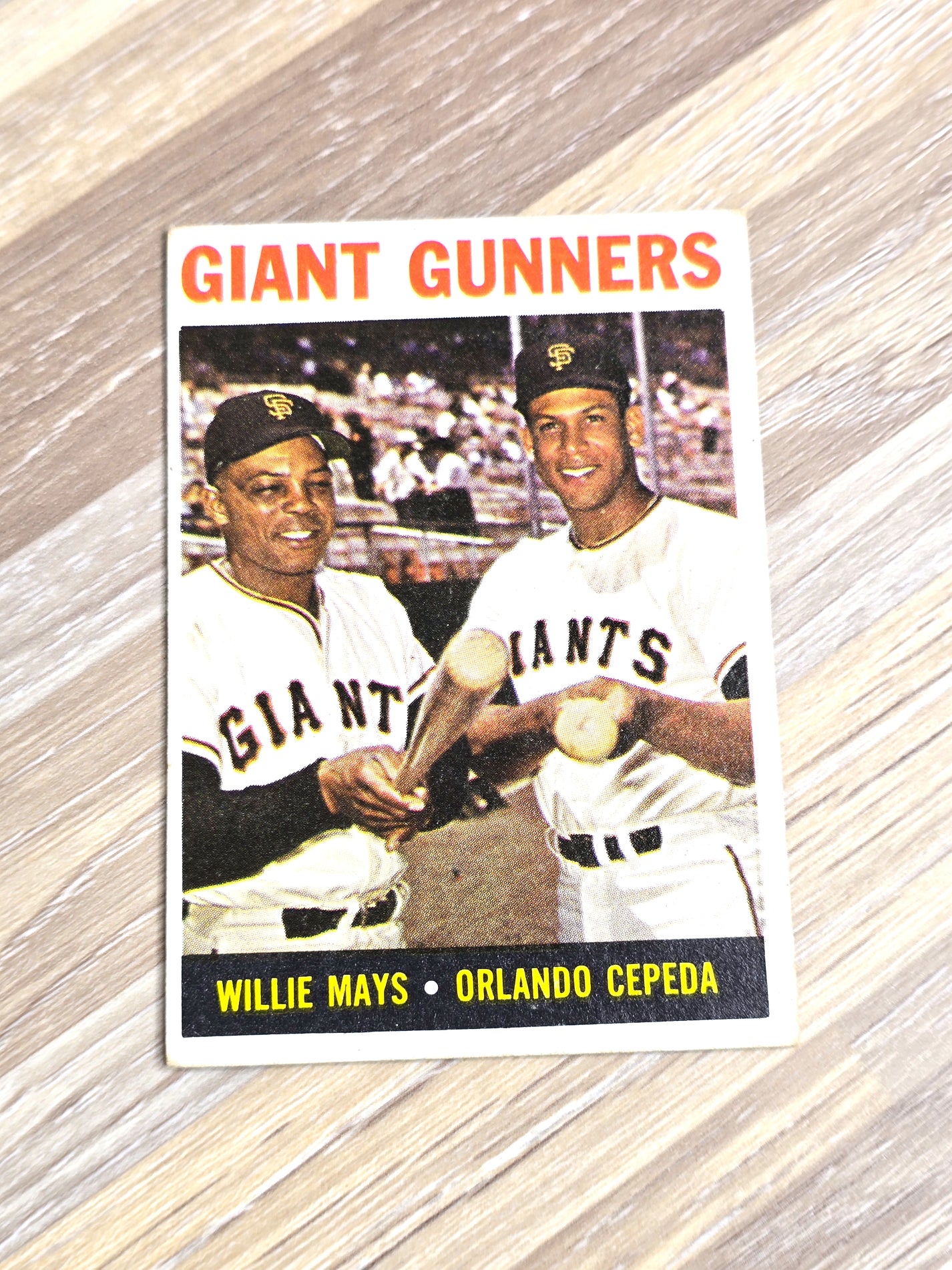 1964 Topps Wllie Mays Orlando Cepeda Baseball Card Giant Gunners #306