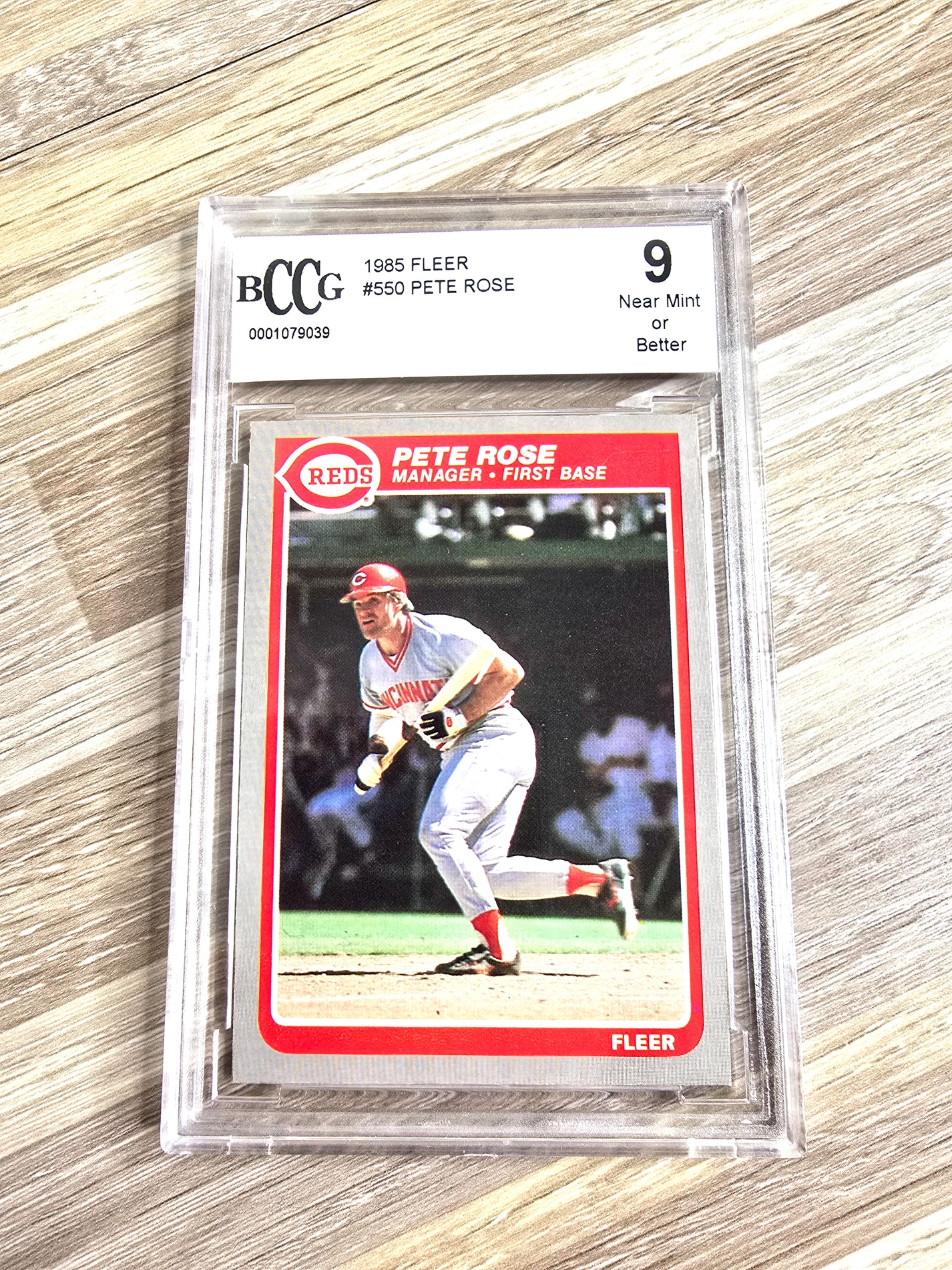1985 Pete Rose Fleer #550 Baseball Card – Beckett Graded 9